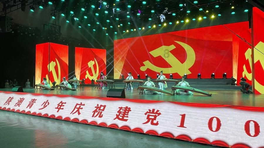 收评:沪指失守2800点,1月跌超6%,创业板指1月跌近17%